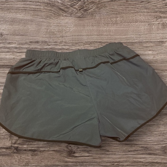 New Balance Gray Athletic Shorts Lightweight Performance - Picture 3 of 5